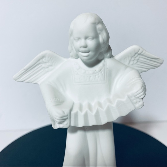 Hutschenreuther White Bisque Porcelain Angel  With Accordion Collectible - Picture 5 of 13